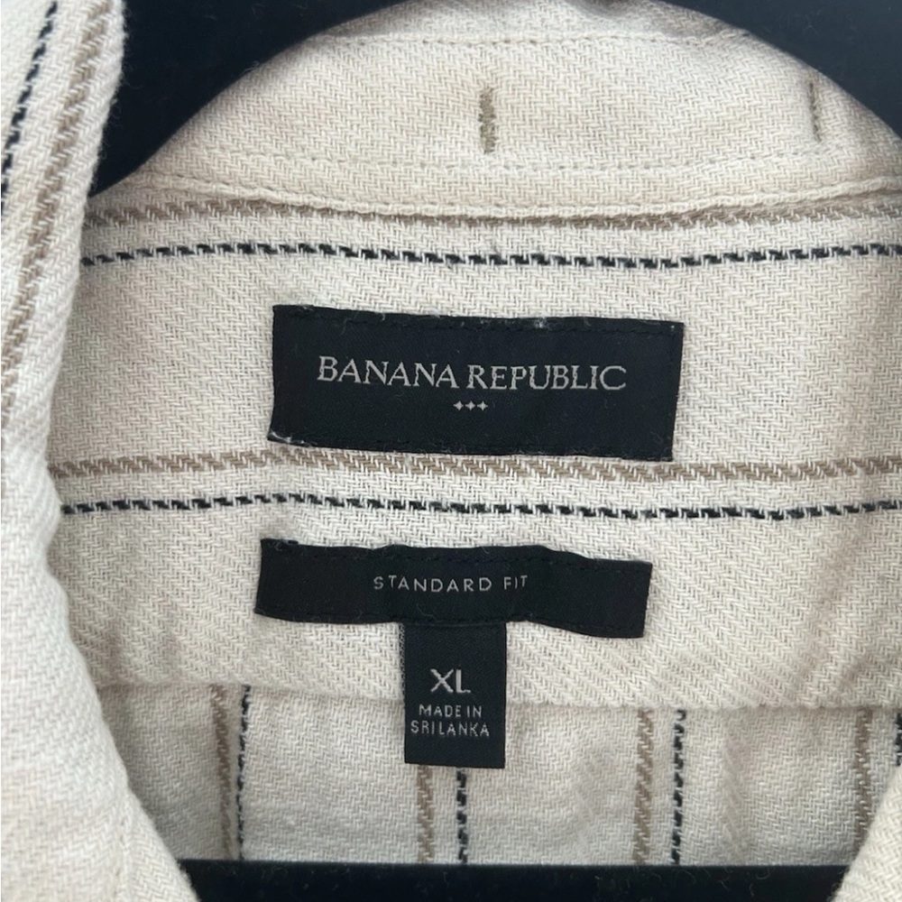 Banana Republic Short Sleeve Resort Wear Lightweight Button Down Shirt - Picture 10 of 15